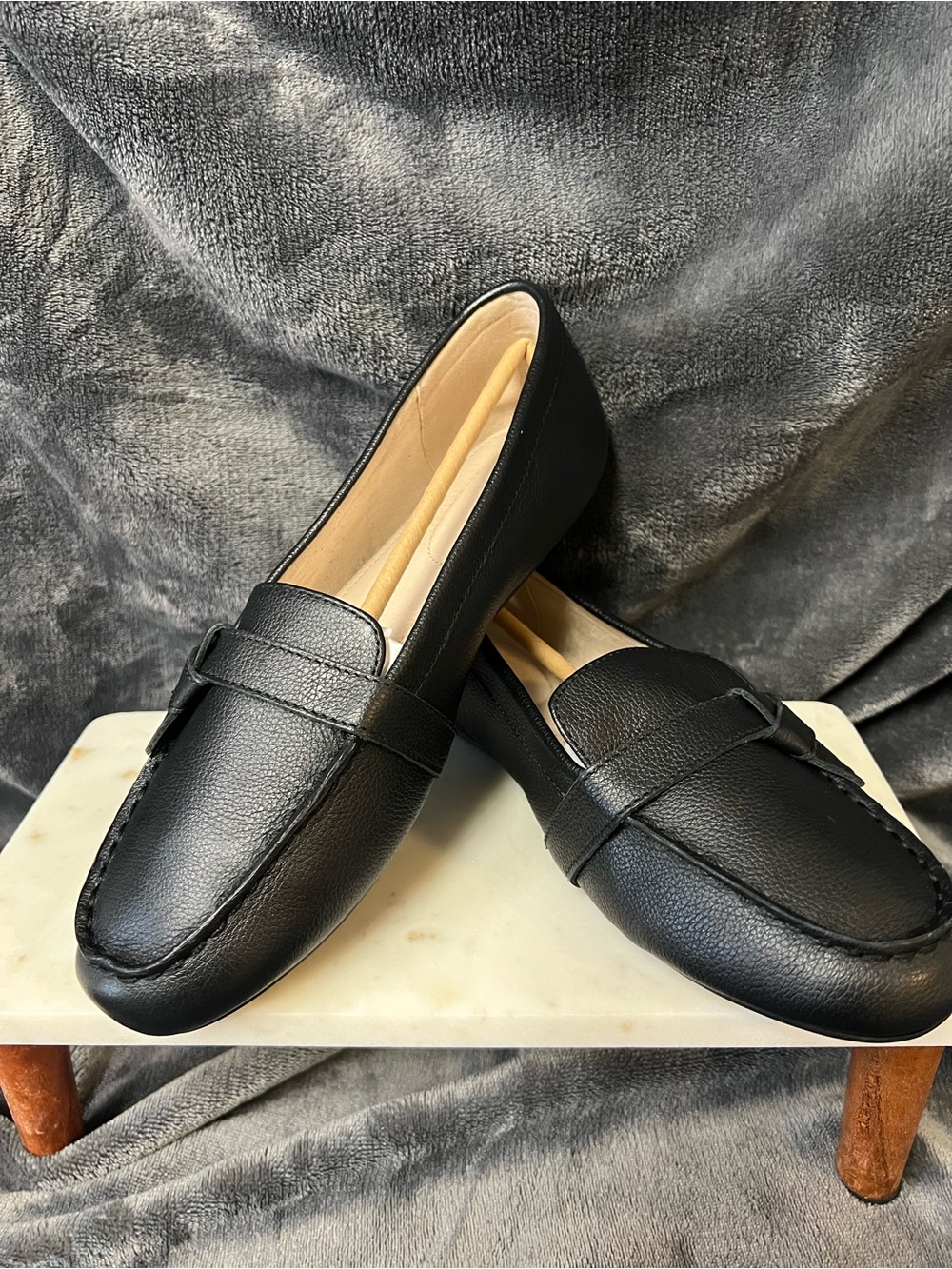 Lands end Classic Black genuine Leather Loafers size 8 D (wide) comfortable shoe